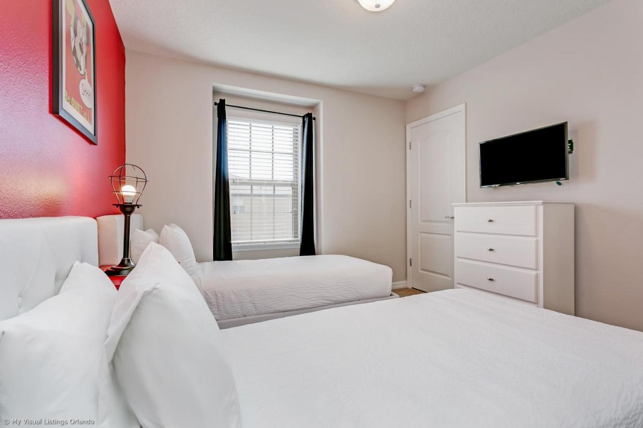 Beautiful Townhome Wprivate Pool 7 Mi To Disney Kissimmee Kültér fotó